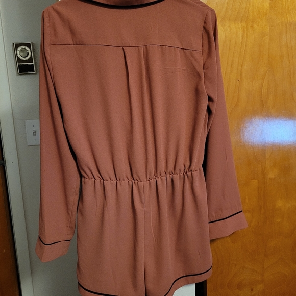 ROMPER - Picture 3 of 3